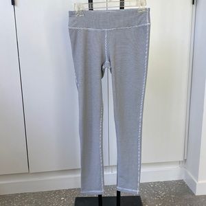 Albion Striped Leggings black and white size small